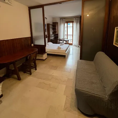 Apartman Rustic With Ac Bergamo